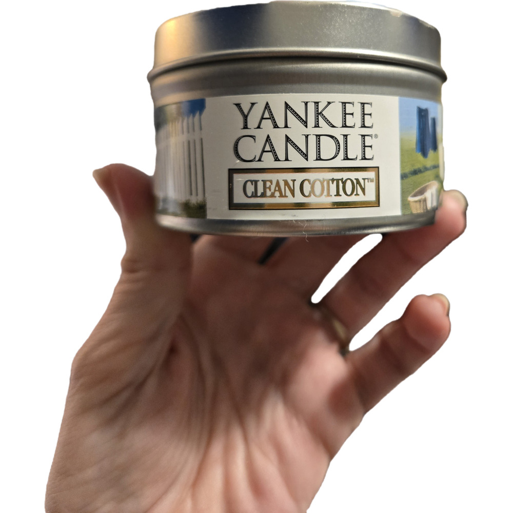Yankee Candle Clean Cotton Scented Travel Tin 4 oz fragrance travel laundry